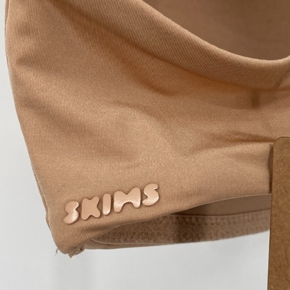 Skims wireless form lightly lined bra - Picture 4 of 7